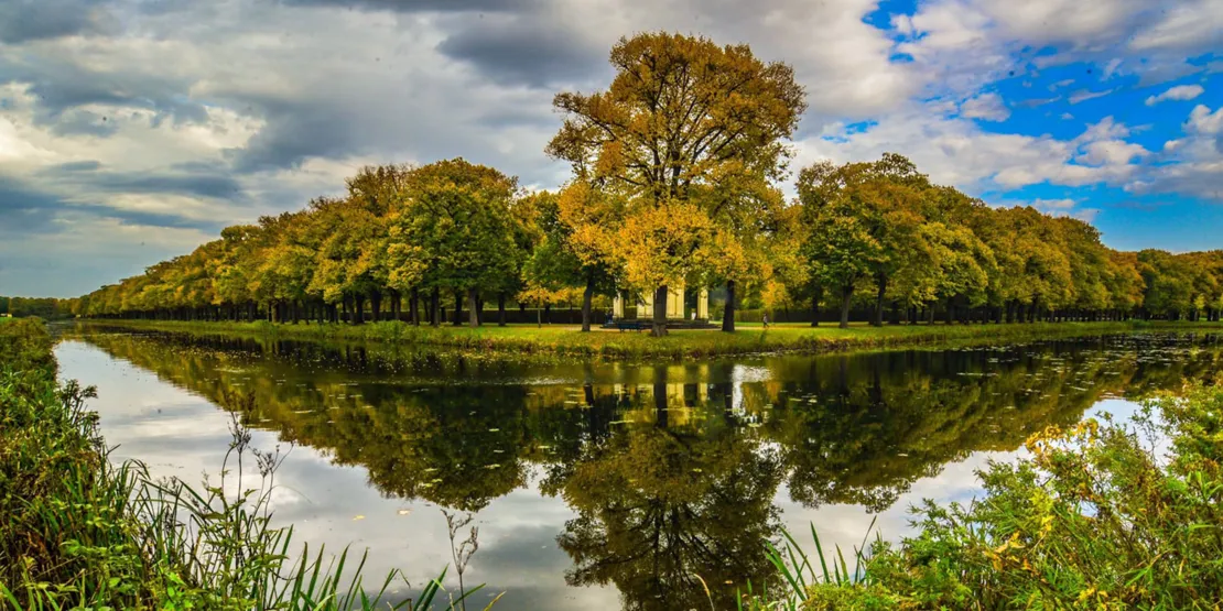 Gracht im Herbst